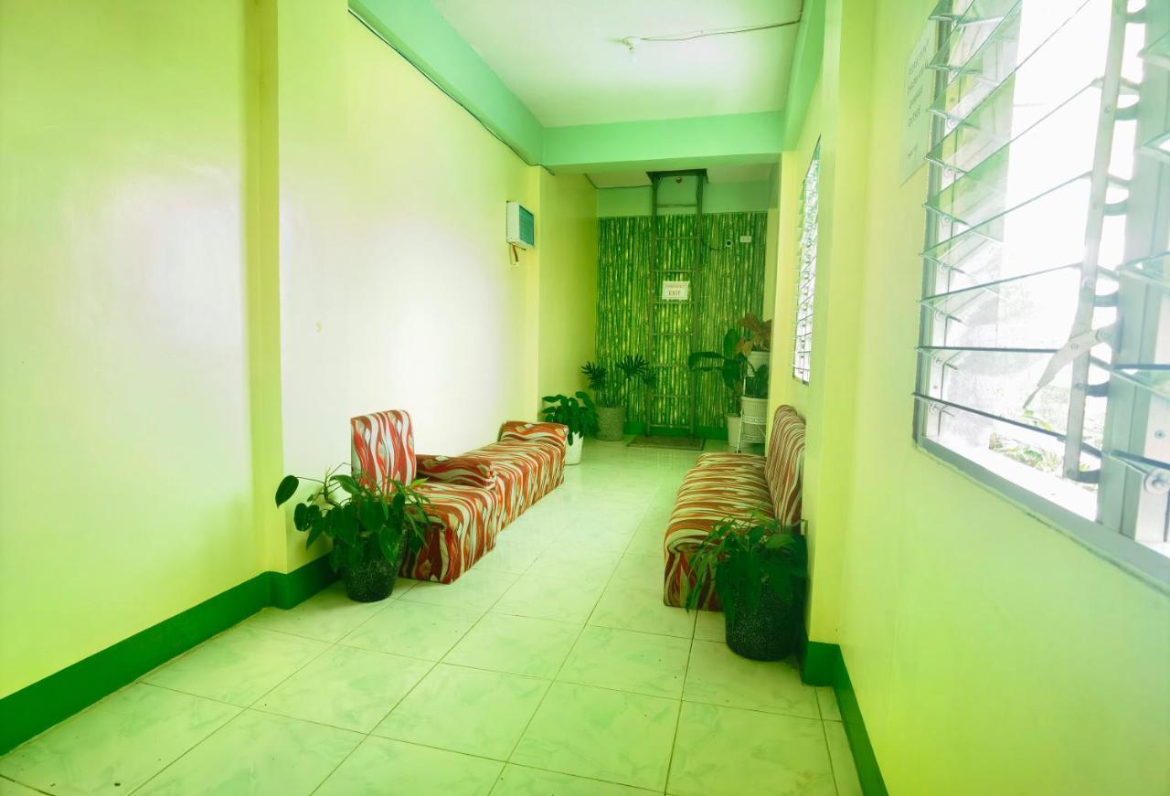 Reddoorz At D128 Lodge Cagayan Valley Tuguegarao City Exterior photo